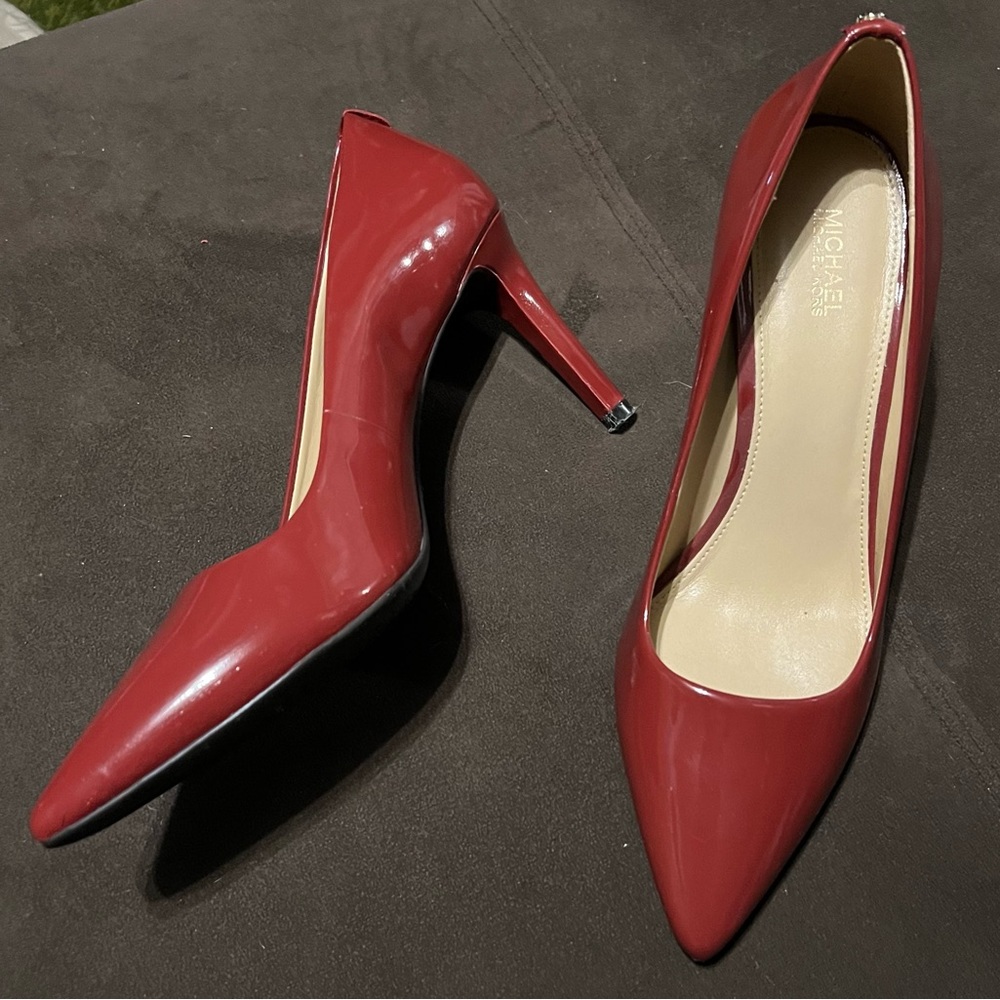 Micheal Kors Rich Red Patent Leather Point Toe Stilettos. Size 9